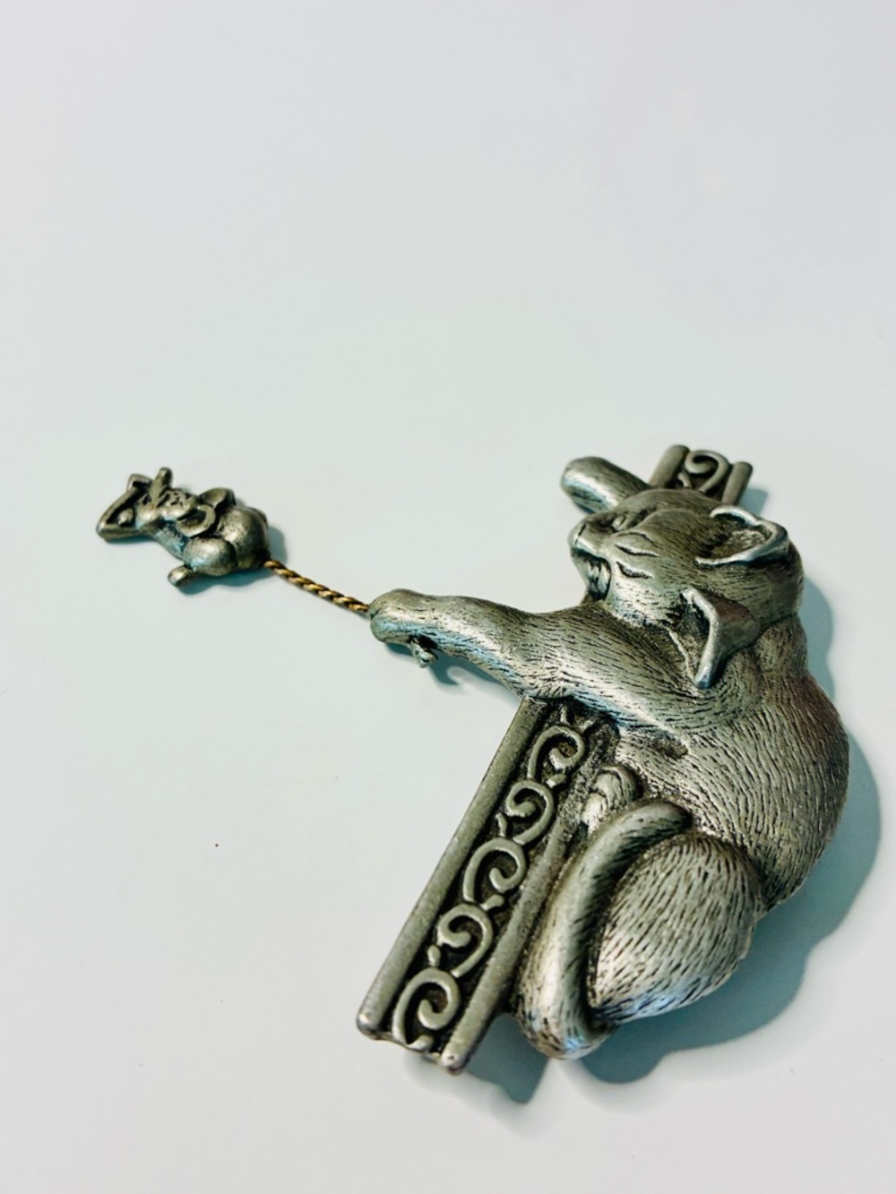 VTG Cat Brooch in Silver Tone with Dangling Mouse Charm Business Casual - Picture 6 of 12